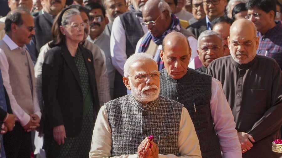 Prime Minister Narendra Modi with Defence Minister Rajnath Singh and Union Home Minister Amit Shah during the ceremony. Congress MPs Mallikarjun Kharge and Sonia Gandhi are also seen. 