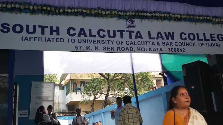 South Calcutta Law College 
