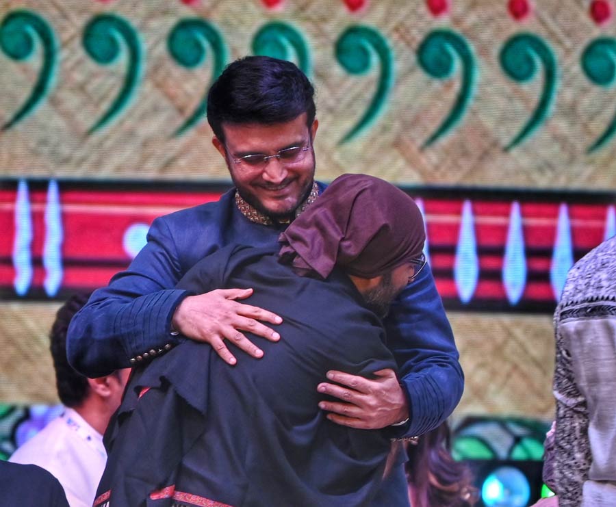 Bengali youth icons Sourav Ganguly and Arijit Singh engage in a warm embrace