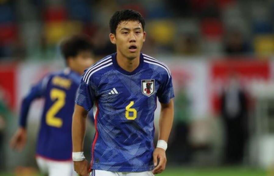 Left-central midfield: Wataru Endo (Japan) — For a team that willingly surrendered the ball to play exclusively on the break, Endo’s discipline and concentration were non-negotiable in the middle of the park, especially in a shock win against Germany. But the 29-year-old also made smart use of the ball whenever he received it, keeping play ticking along without taking unnecessary risks