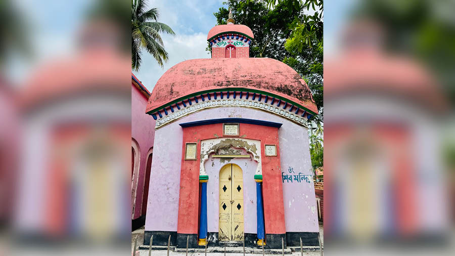 The Shiv mandir in Narail is still a functioning temple