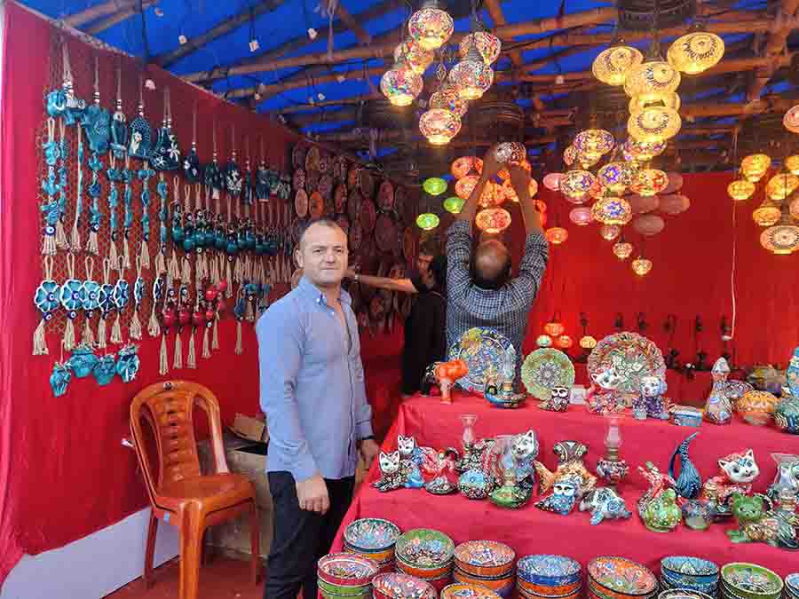 Not just national flavour, this festival also has an international appeal. Ulas Kilic came down all the way from Istanbul to showcase Turkish craftsmanship at his stall, Tillo Souvenirs. “From plates to lanterns, all our items comprise an authentic Turkish aesthetic. When the customers find joy in our products, it makes us happy!”, he said