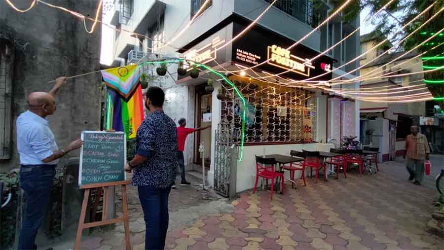 Cafe Positive is emanating positive vibes, with not one but two flags at the entrance. Kolkata Pride volunteer Subhojit Mitra was elated to recount his experience while collaborating with the eatery. “Because of the negative public perception that many people hold of the queer community, I was apprehensive about approaching cafes. But I was surprised to see just how inclusive Cafe Positive has been from the start, they aren’t just dissociating from stigmatised identities, but trying to move forward with their thinking,” he said