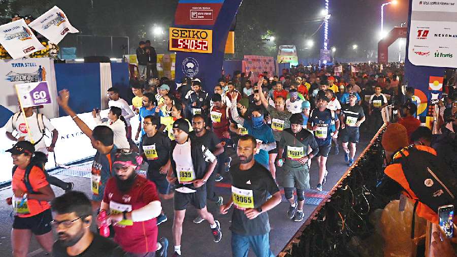 A sea of participants at the starting line of the open 10K run, as part of the seventh edition of Tata Steel Kolkata 25K, partnered by The Telegraph, on Red Road on Sunday