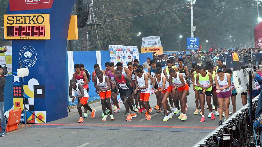 25k Elite athletes at Tata Steel Kolkata 25K run on Red Road on Sunday