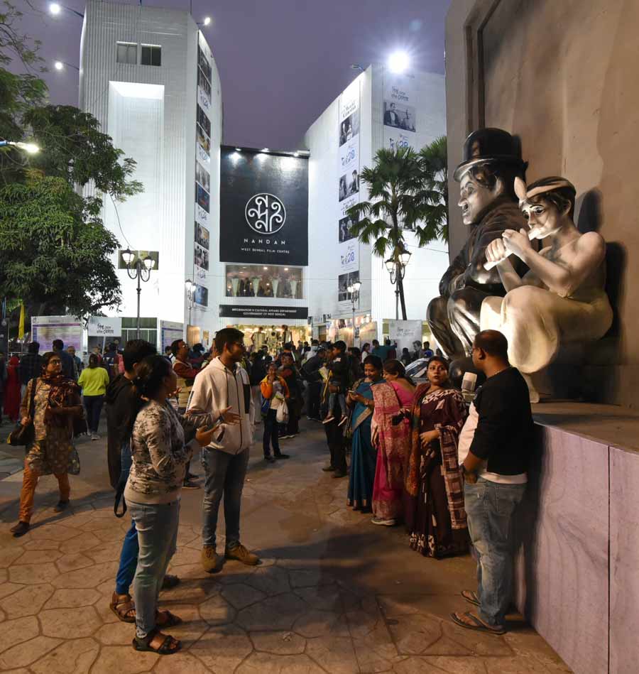 Crowd at Nandan on the fifth day of the Kolkata International Film Festival. KIFF will conclude on December 22