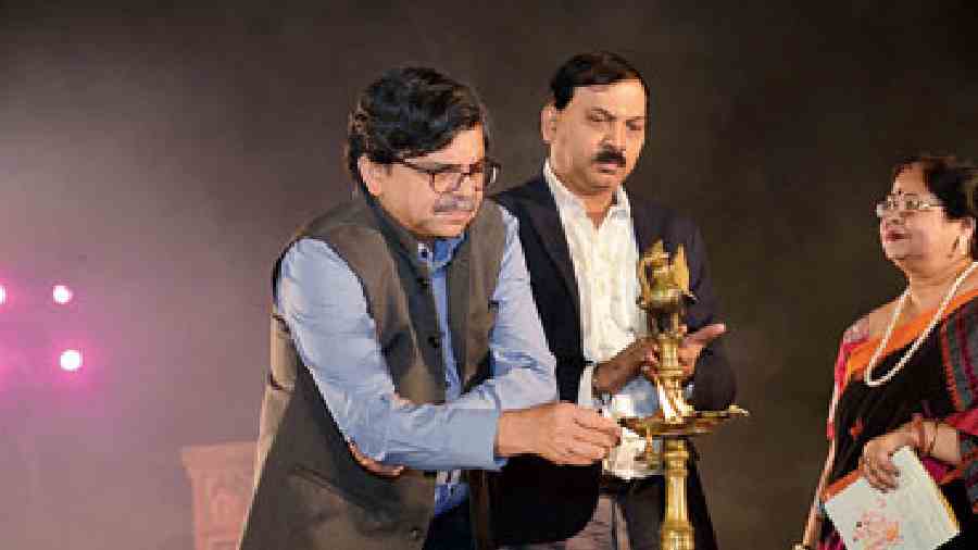 Justice Odisha High Court Jaswant Singh; additional chief secretary of Odia language, literature and culture department, government of Odisha Satyabrata Sahu; and secretary of Odisha Sangeet Natak Akademi Prabodh Rath inaugurated the evening by lighting the ceremonial lamp for an Odissi and Mohiniyattam showcase on Day 3.