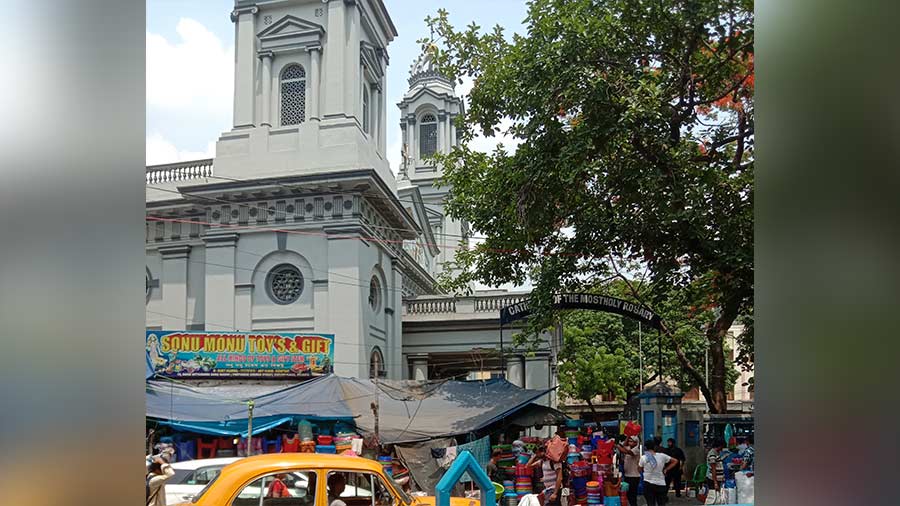The pavements outside the church have been encroached by hawkers  