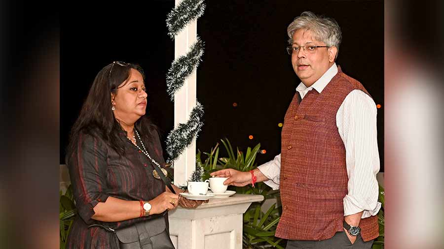 Devraj Lahiri (ITC) with his wife, Lopa