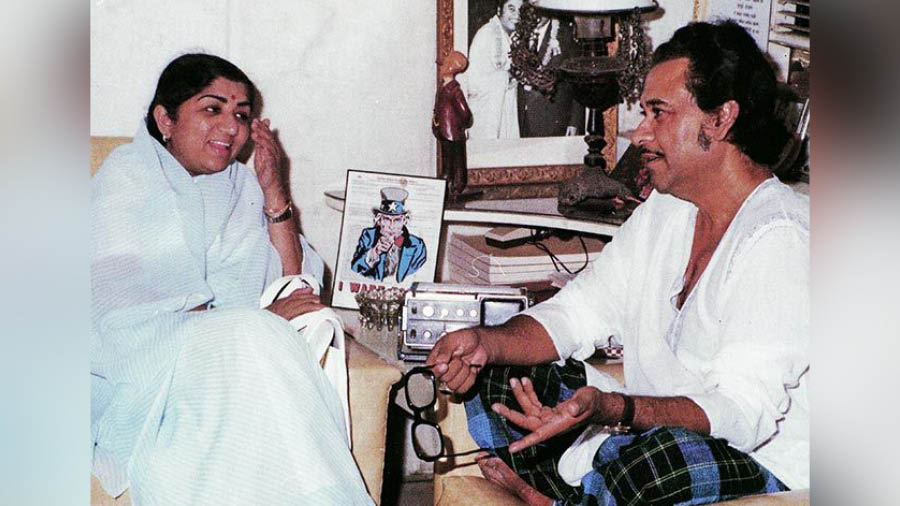 Lata Mangeshkar and Kishore Kumar are still among the most popular artistes for listeners for Radio Bangla Net