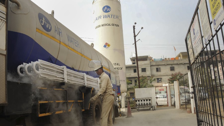 A tanker re-fills the Oxygen plant inside the campus of Rajendra Institute of Medical Science (RIMS) for Covid positive patients, a day before a mock drill, in Ranchi. 