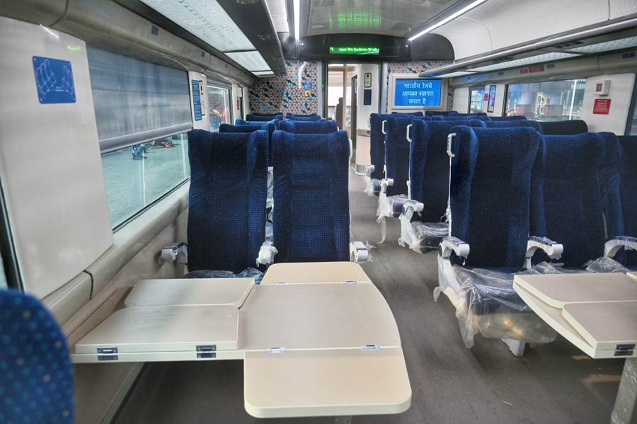 vande-bharat-express-howrah-to-njp-vande-bharat-express-ticket-price