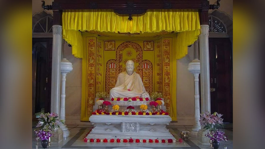 The idol of Sri Ramkrishna at Ramakrishna Math, Belur