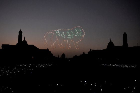 Light show using 1,000 drones to commemorate 75 years of India’s Independence during the Beating the Retreat ceremony in New Delhi on January 29. 