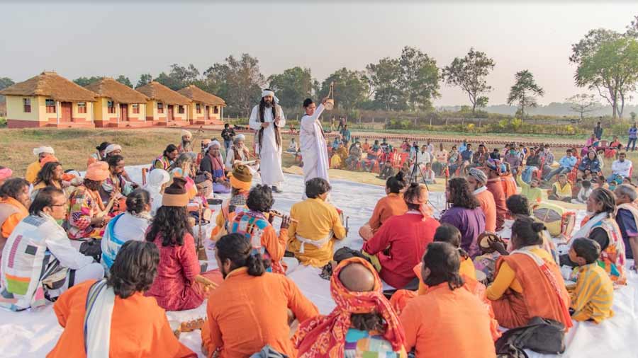 The Ban Nabagram Baul Ashram is one of Banglanatak’s most popular tourist hubs, and also a frequent getaway for the team 