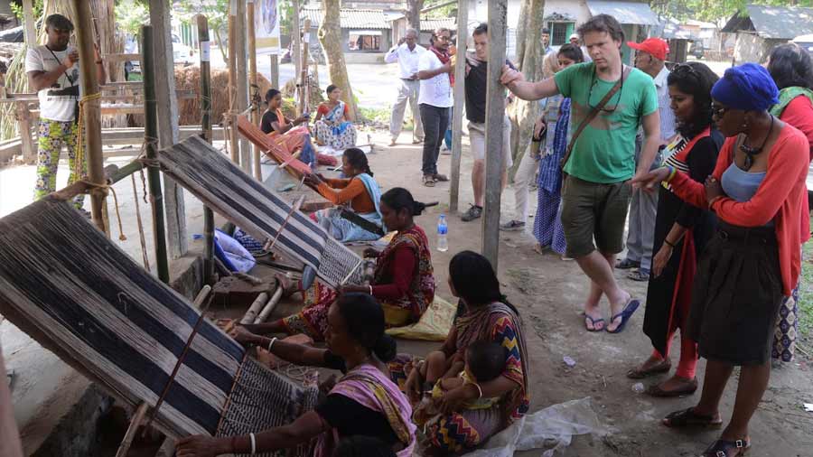 Collaborating with international bodies and bringing foreign visitors to these villages to meet the artists are an important part of Bangalnatak’s work 