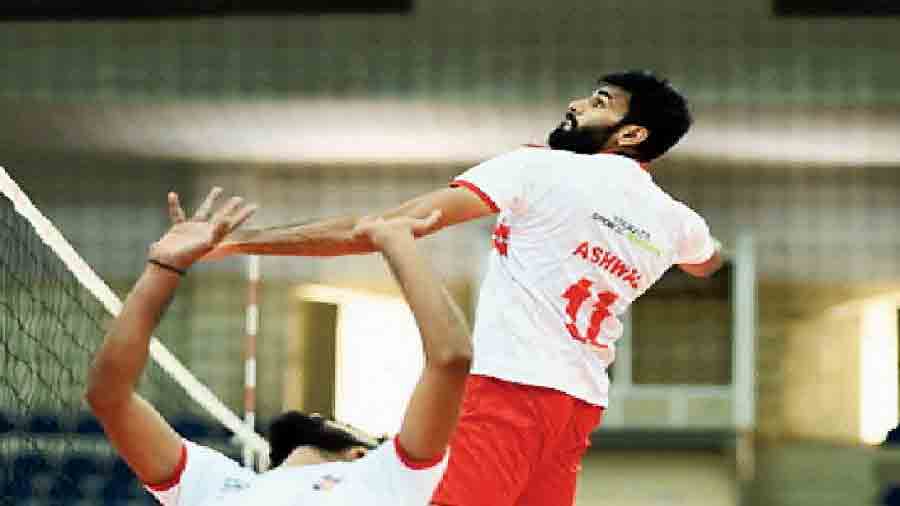 Kolkata Thunderbolts captain Ashwal Rai (right) with a teammate at  practice in Hyderabad
