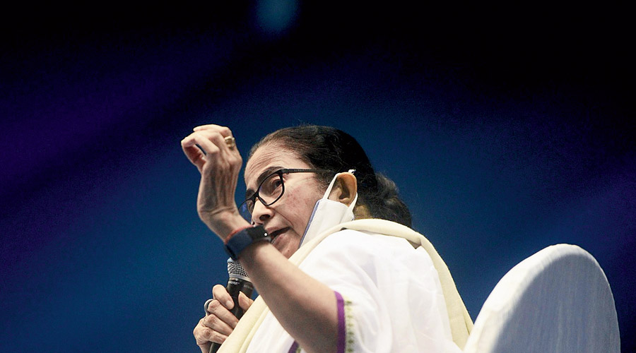 Mamata Banerjee at the administrative review meeting in Calcutta on Thursday
