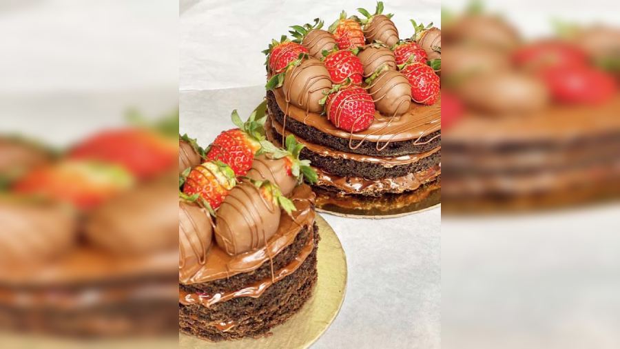 Nutella Berry Cake at Scarlet: Nutella and fresh strawberry can never go wrong. The moist chocolate hazelnut-flavoured sponge doubled with chunks of Nutella is a perfect sweet indulgence with chocolate-coated and fresh strawberries to add a bit of tartness to this beauty. @Rs 750-plus for half pound and Rs 1,500-plus for full pound at the Robinson Street cakery.