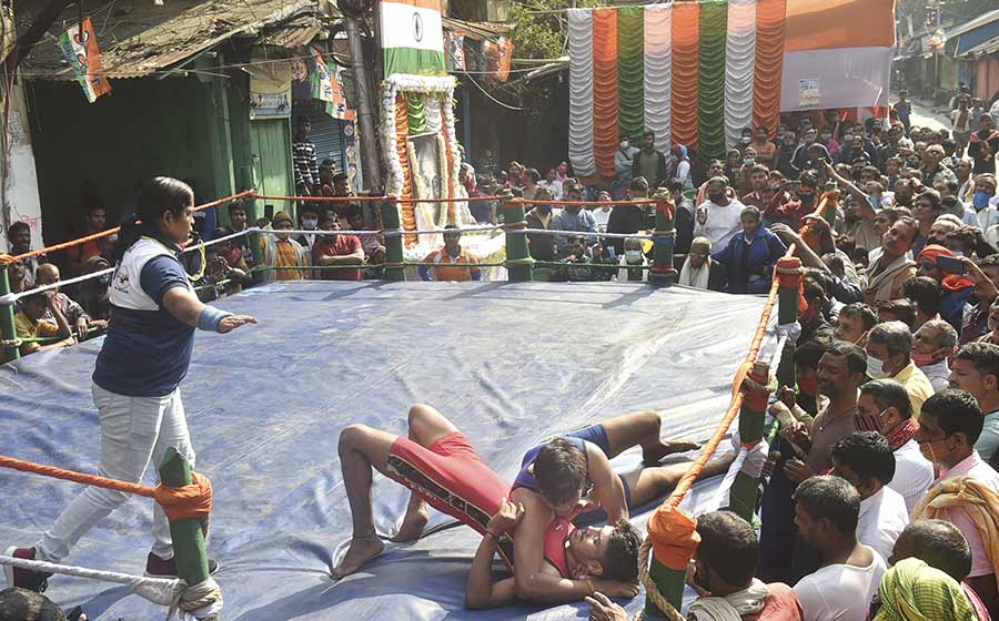 MARTYRS’ DAY: Wrestlers participate in an open-air competition in Burrabazar Lohapatty on Sunday, January 30, to observe the 74th death anniversary of Mahatma Gandhi.  The Traditional Wrestling Association of Bengal collaborated with an NGO called Sankalpa Seva Foundation to organise the event. Around 80 participants took part in the tournament. Gandhi gave great importance to physical fitness and often walked 18km a day, enough over 35 years to circle the earth twice