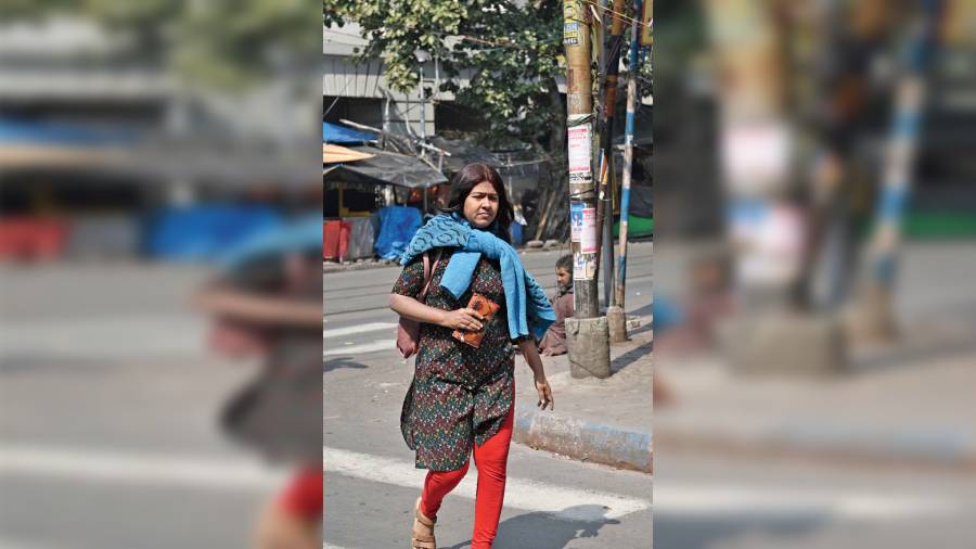 A woman was seen in College Street without a mask. “The mask is in my bag. I forgot to wear it,” she said.