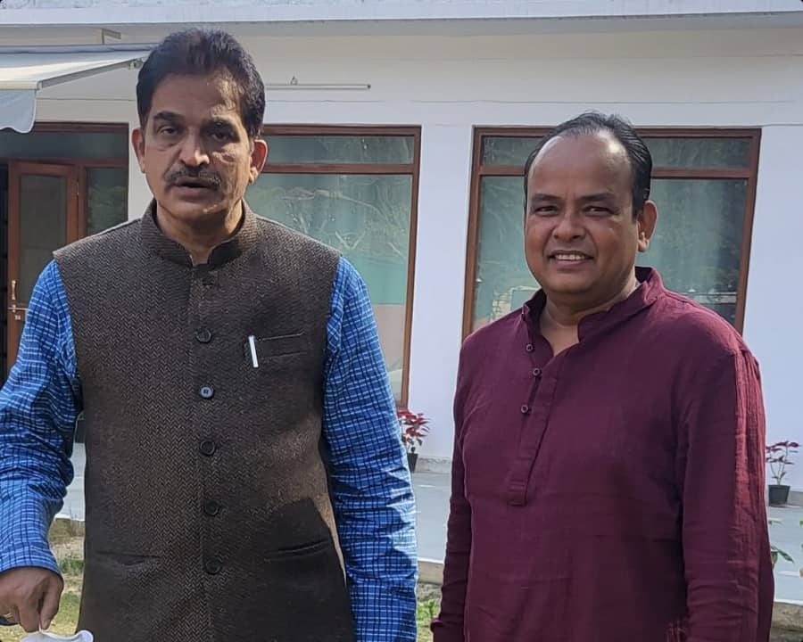Jamtara MLA Irfan Ansari (right) with AICC general secretary K V Venugopal in Delhi on Monday