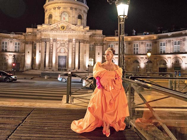 Carrie in pop Valentino couture to scatter Big’s ashes in Paris