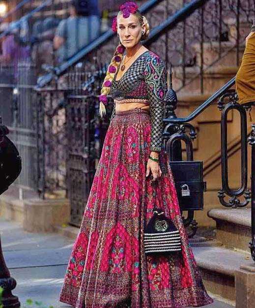 Carrie in a Shane and Falguni Peacock lehnga for the Diwali episode that led to the “sari-gate”
