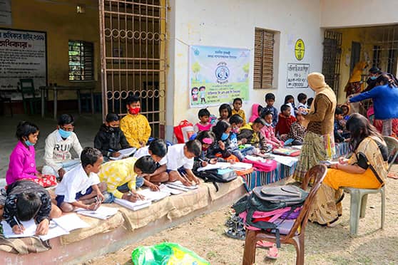 Students participate in drawing and painting contests on Day-I of Paray Shikshalay, aimed at preparing children for school after COVID-19.