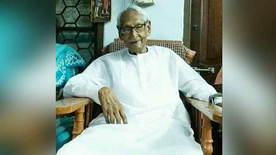 Professor Dilip Kumar Roy, 105, a living legend, a sangeet guru, and grandson of the iconic poet Rajanikanta Sen