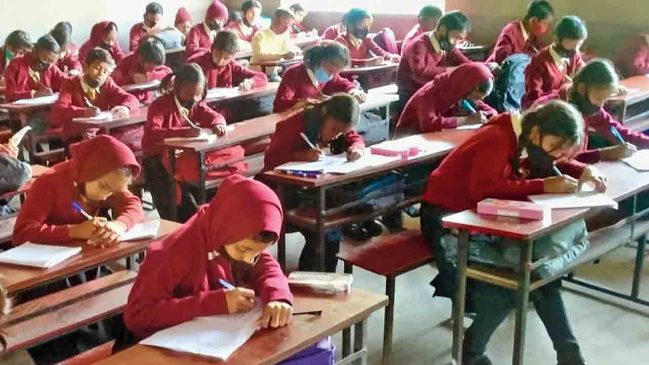 Learning gaps apparent among Kolkata students as schools reopen 