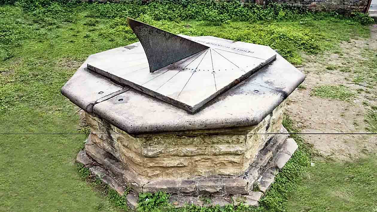 The sundial before it was stolen