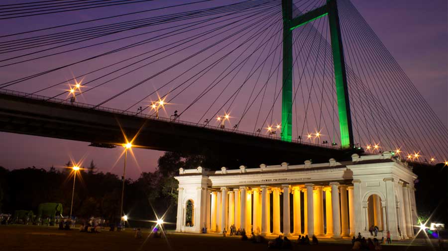 Sunsets at Prinsep Ghat are synonymous with romance in Kolkata