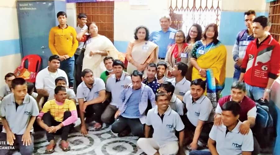 A counsellors’ collective in Kolkata, which launched the NGO Ek Daake on Valentine’s Day, spent the day with residents of Bodhana, a home for special children in New Town. Ek Daake will focus primarily on elderly care. It will also offer counselling to individuals, couples or groups facing various challenges, especially in the post-pandemic period. 