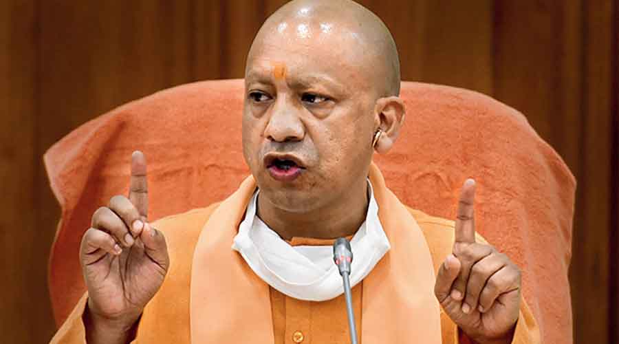 Uttar Pradesh Chief Minister Yogi Adityanath Asks Officials To Develop Uttar Pradesh State 2941