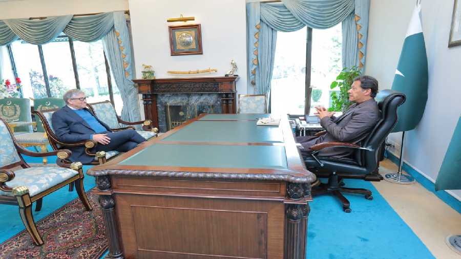 Microsoft co-founder, and co-chair of the Bill & Melinda Gates Foundation Bill Gates called on Prime Minister Imran Khan.