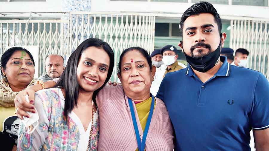 Ward 29 winner Krishna Chakraborty with daughter Anindita and son Rajdeep