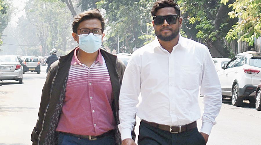 Two men were walking down Loudon Street, one without a mask. Asked why, he said: “I ate non-vegetarian food. It leaves a smell. I will wear it as soon as the smell is gone.”