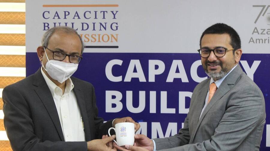 Education - IIM Calcutta Partners With Capacity Building Commission To ...