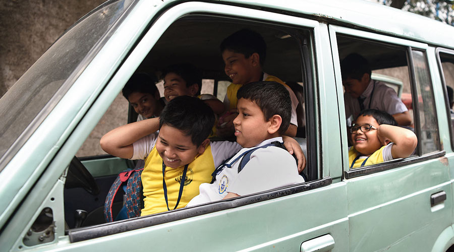 Transport Owners Of Pool Cars Catering Kolkata Schools Seek Fine 