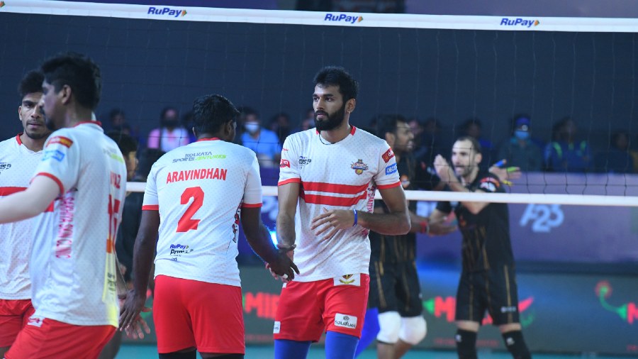 Kolkata still have everything to play for in their final round robin match against the Kochi Blue Spikers