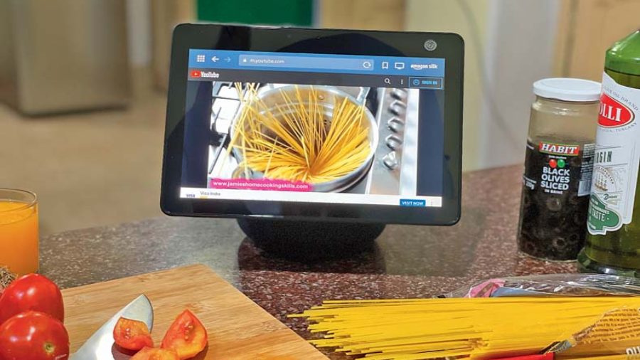 Amazon Echo Show 10 makes great use of Alexa in the kitchen. 
