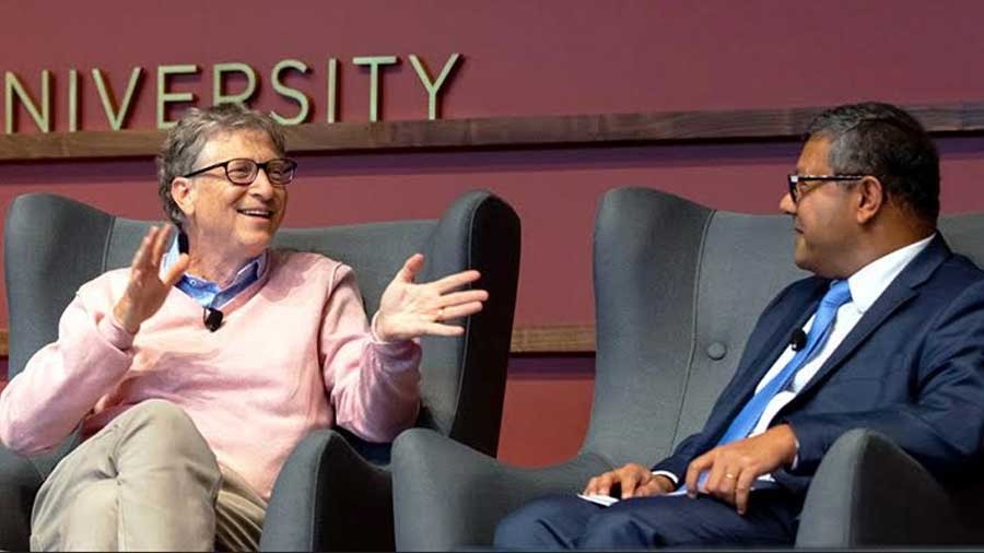 Majumdar in conversation with Bill Gates at Stanford University 