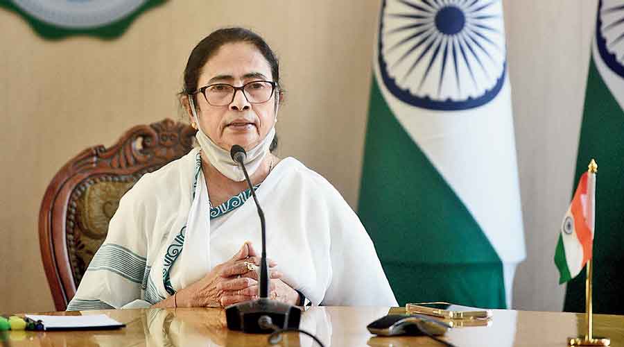 Mamata Banerjee - Bengal orders probe after Mamata flight experiences  altitude drop - Telegraph India