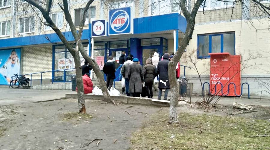 Pictures clicked by Rahul Chanda, the Kolkatan in Kiev, show queues outside two ATMs in Kiev on Thursday morning