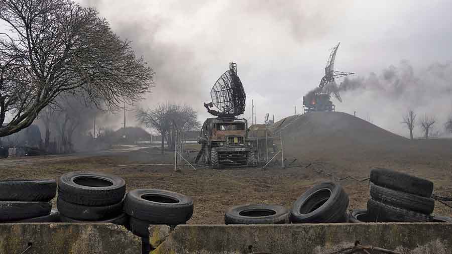 Ukraine crisis: Russians leave Chernobyl Ukraine crisis: Russians leave Chernobyl