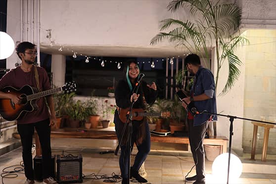 Paloma Majumdar, accompanied by Deep Phoenix and Sagnik Samaddar from the band Whale in the Pond, performed for the crowd. 
