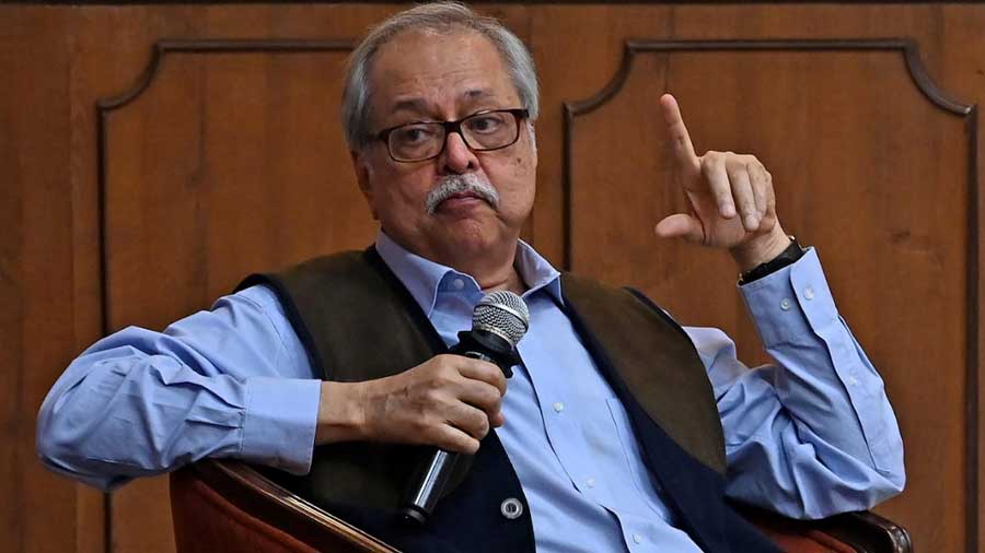 Author Rudrangshu Mukherjee makes a point during the conversation about his book, at The Bengal Club 