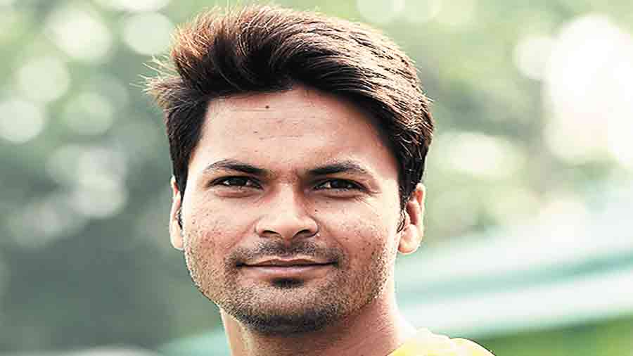 Mukesh Kumar | Ranji Trophy: Bengal Sweat To Take Lead - Telegraph India