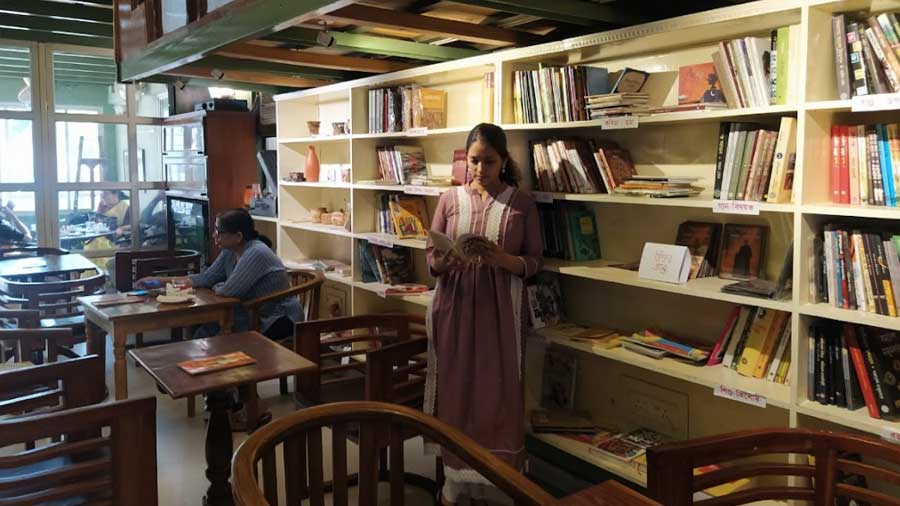 Coffee, books and adda at Abar Baithak cafe